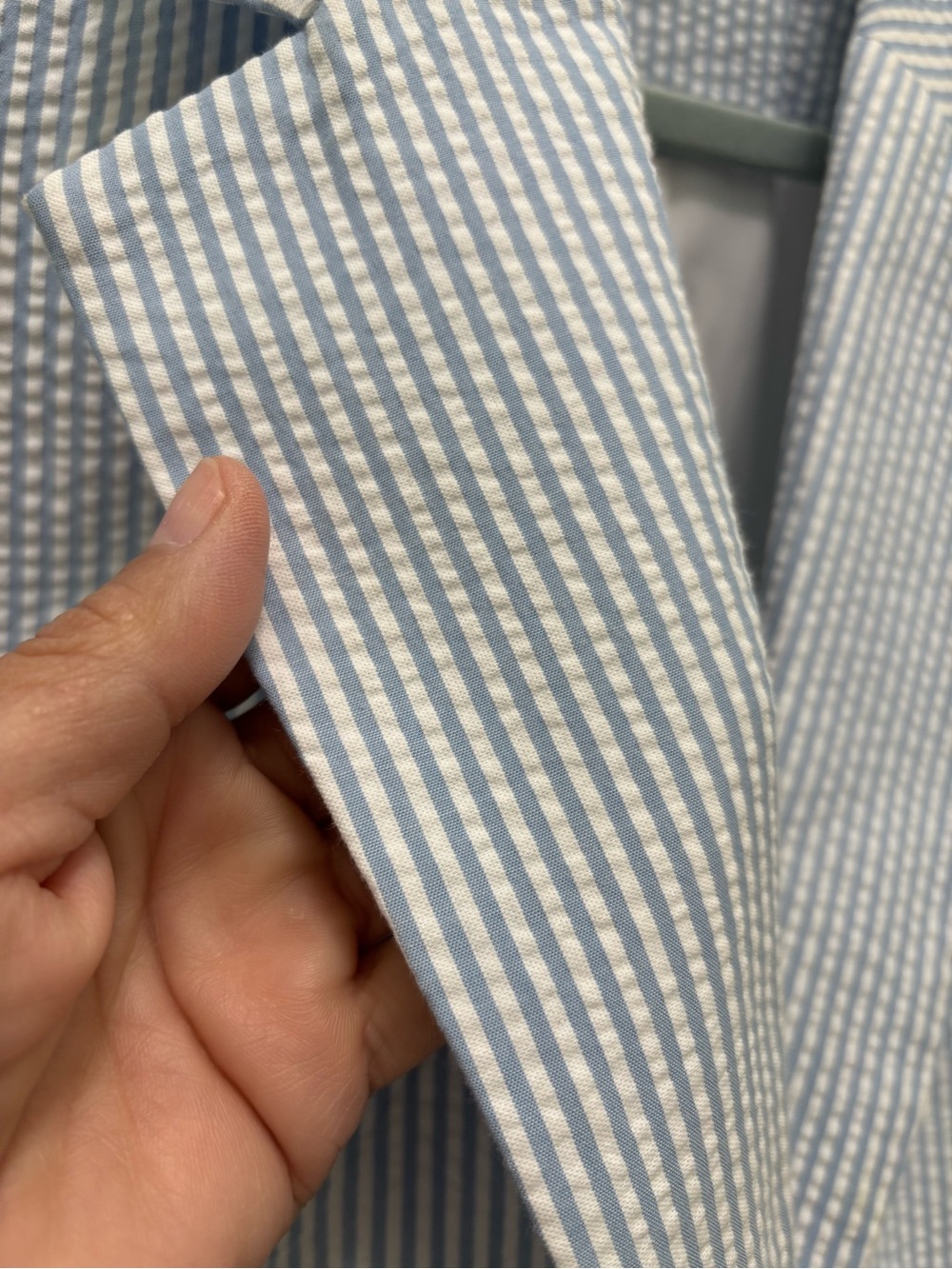 Free Assembly Light Blue w/white stripe Seersucker Blazer - Single Button Size M - Picture 2 of 4